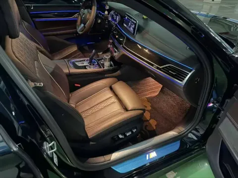 2021 BMW 7 Series 2.0T 265HP L4 8AT