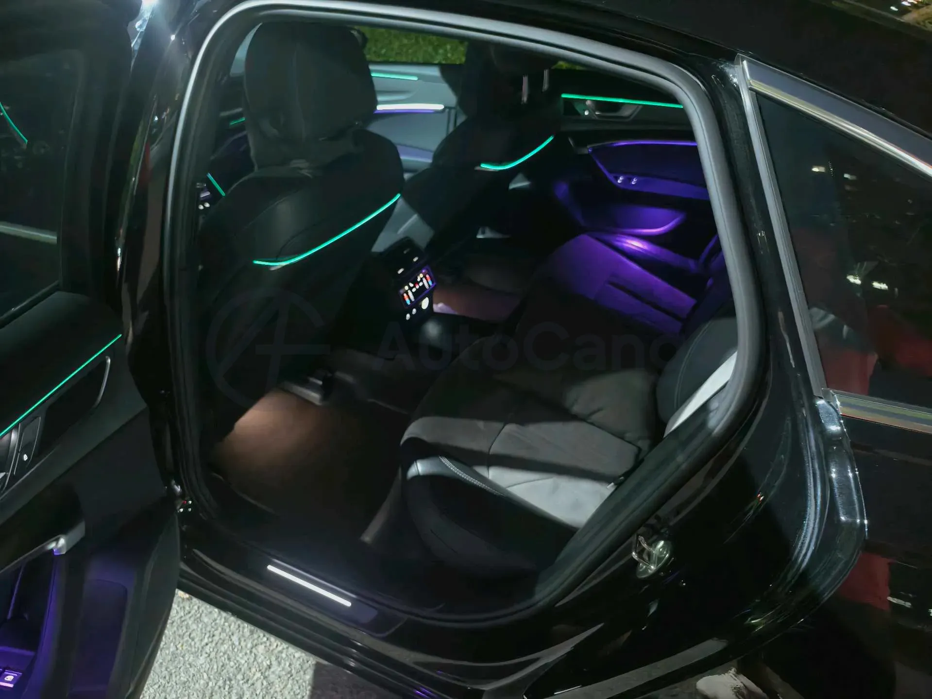 2023 Audi A6L 2.0T 245HP L4 7DCT,autocango,china used car exporter,china ev exporter,chinese used car exporter,chinese used ev exporter