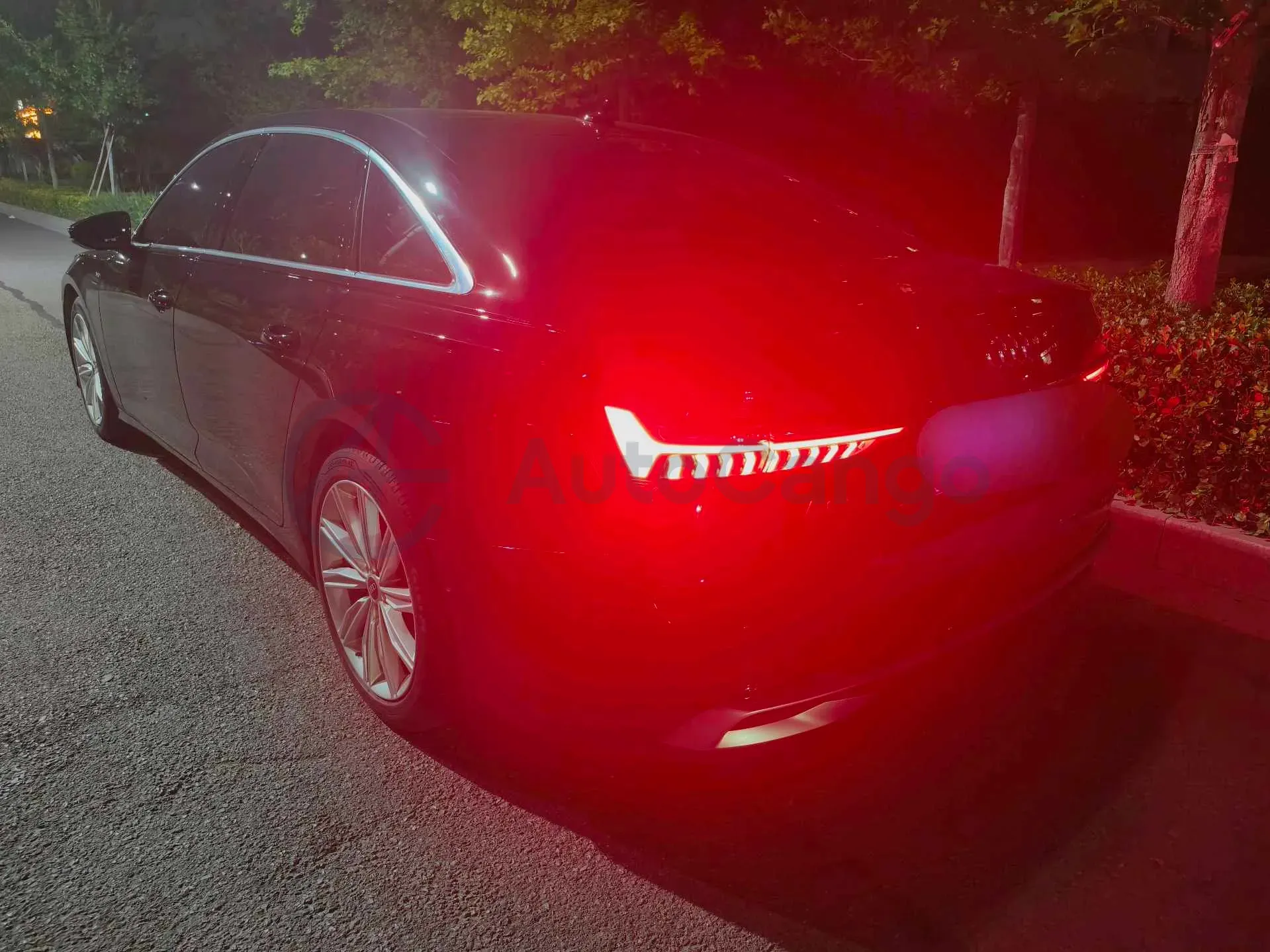 2023 Audi A6L 2.0T 245HP L4 7DCT,autocango,china used car exporter,china ev exporter,chinese used car exporter,chinese used ev exporter