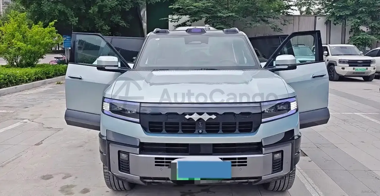 2025 FangChengBao Bao 8 2.0T 245HP L4 E-CVT PHEV 36.8KWH,autocango,china used car exporter,china ev exporter,chinese used car exporter,chinese used ev exporter