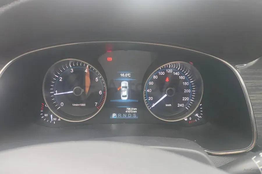 2019 HongQi H7 1.8T 188HP L4 6AT,autocango,china used car exporter,china ev exporter,chinese used car exporter,chinese used ev exporter