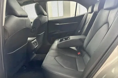 2021 Toyota Camry 2.5L 209HP L4 8AT