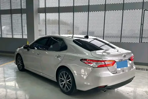 2021 Toyota Camry 2.5L 209HP L4 8AT