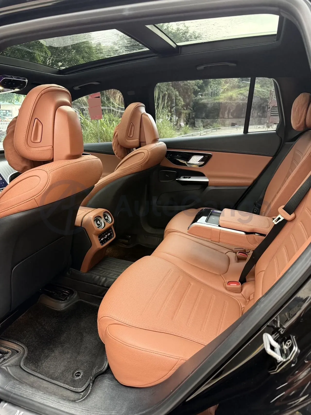 2024 Mercedes-Benz GLC Class 2.0T 204HP L4 9AT,autocango,china used car exporter,china ev exporter,chinese used car exporter,chinese used ev exporter