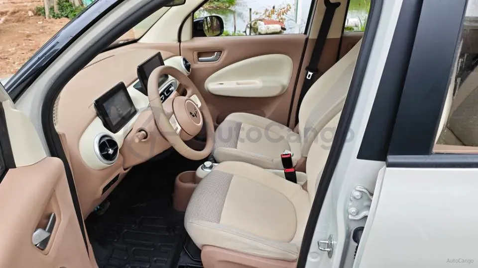 2025 WuLing HongGuang MINI EV BEV 16.2KWH,autocango,china used car exporter,china ev exporter,chinese used car exporter,chinese used ev exporter