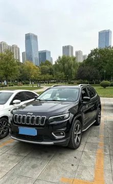 2019 JEEP CHEROKEE,autocango,china used car exporter,china ev exporter,chinese used car exporter,chinese used ev exporter