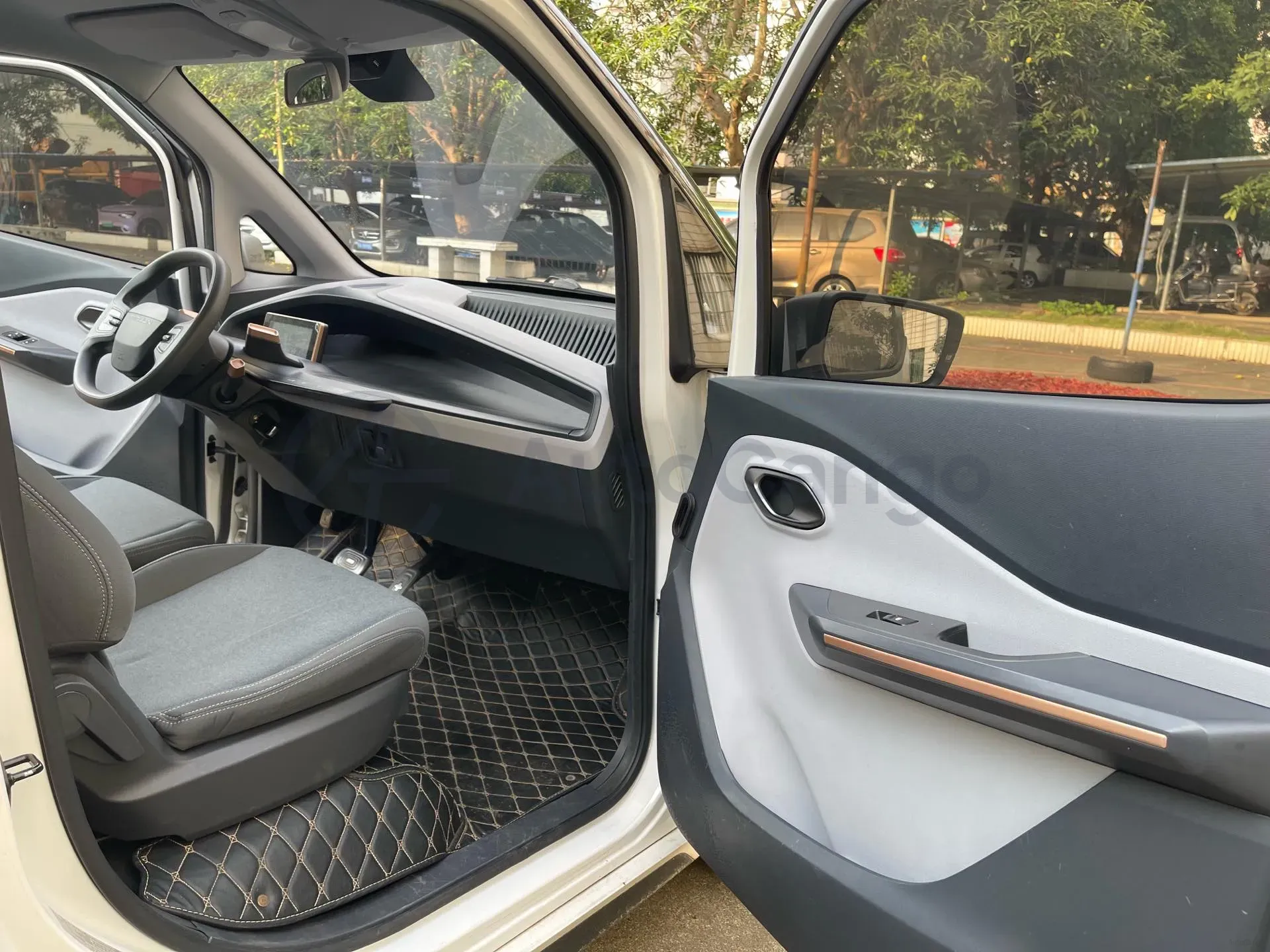 2020 BaoJun E200 BEV 28KWH,autocango,china used car exporter,china ev exporter,chinese used car exporter,chinese used ev exporter