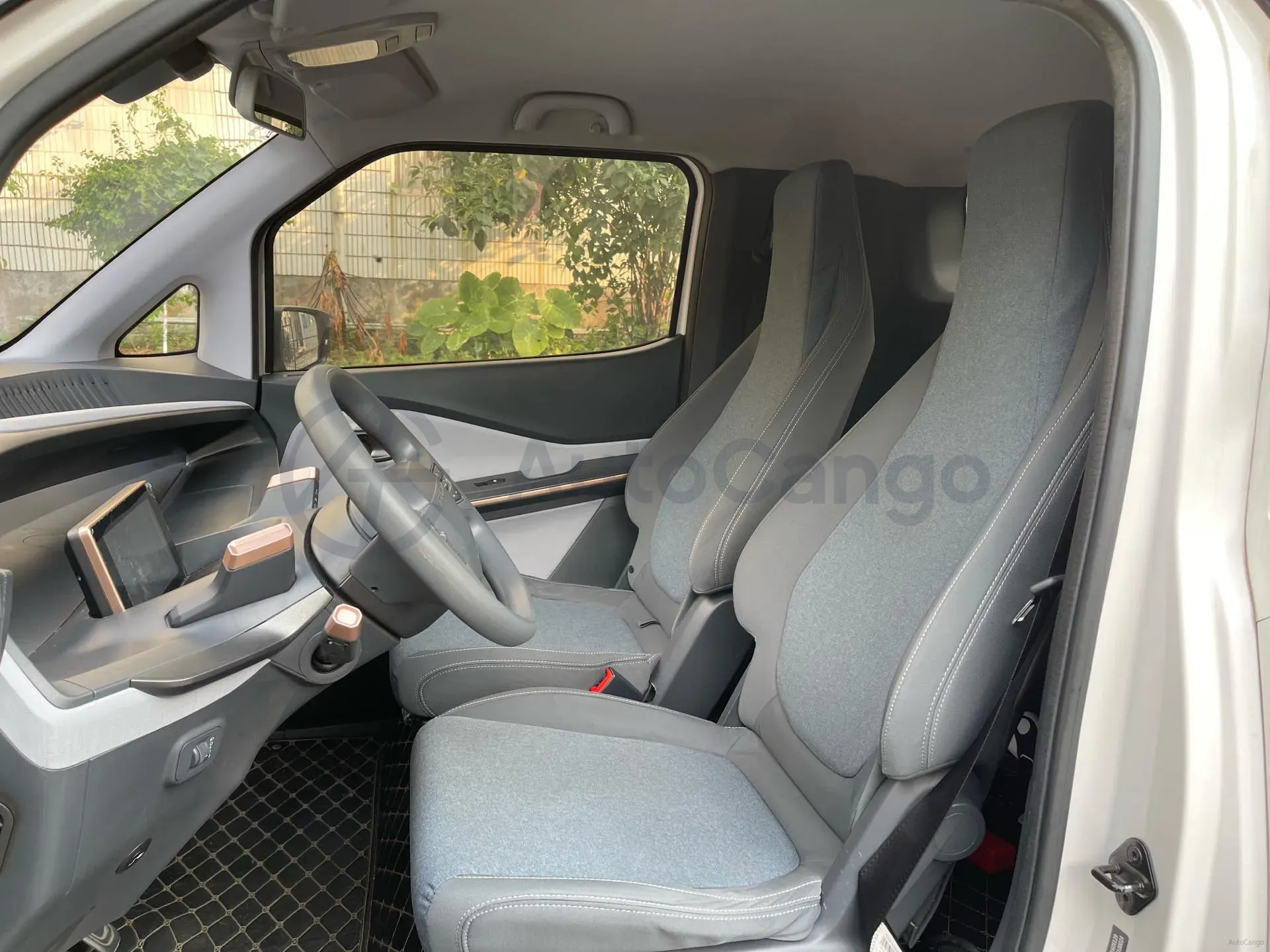 2020 BaoJun E200 BEV 28KWH,autocango,china used car exporter,china ev exporter,chinese used car exporter,chinese used ev exporter
