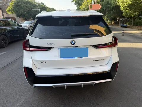 2025 BMW X1 2.0T 204HP L4 7DCT