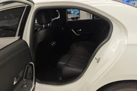 2021 Mercedes-Benz A Class 1.3T 136HP L4 7DCT