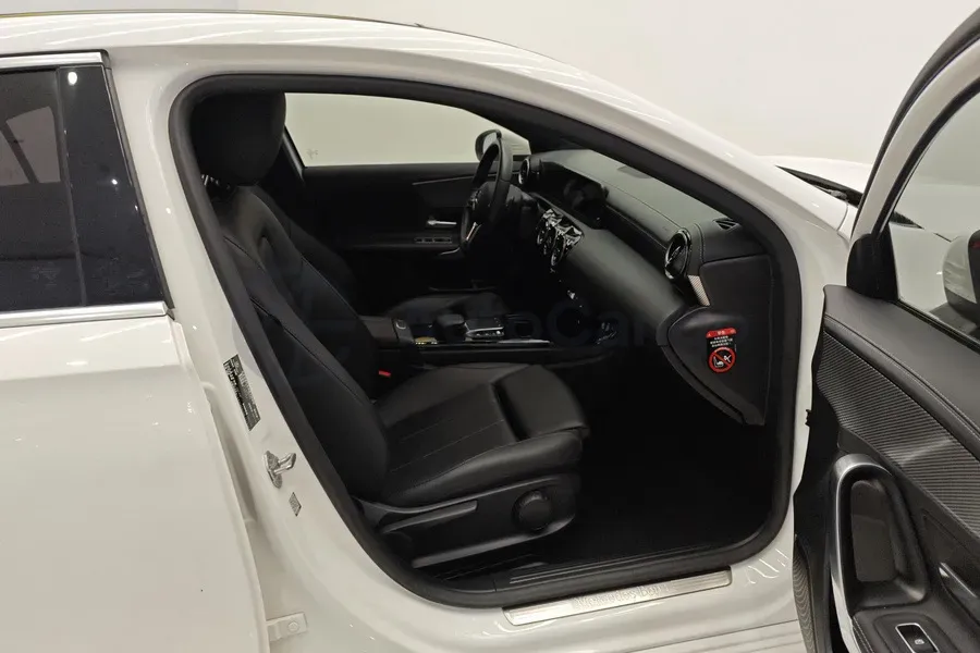 2021 Mercedes-Benz A Class 1.3T 136HP L4 7DCT,autocango,china used car exporter,china ev exporter,chinese used car exporter,chinese used ev exporter