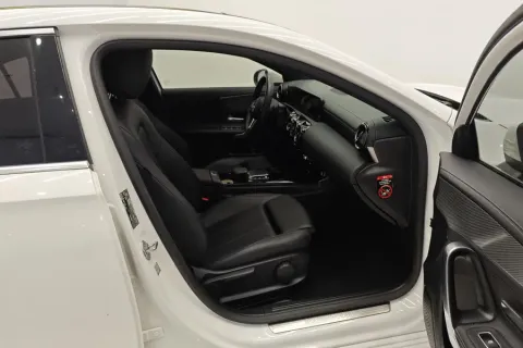 2021 Mercedes-Benz A Class 1.3T 136HP L4 7DCT