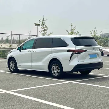 2023 Toyota Sienna 2.5L 189HP L4 E-CVT Hybrid