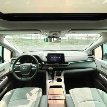 2023 Toyota Sienna 2.5L 189HP L4 E-CVT Hybrid