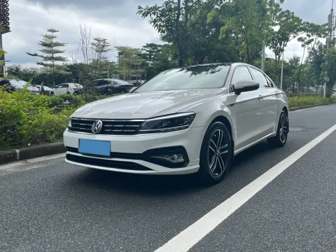 2019 VOLKSWAGEN PASSAT,autocango,china used car exporter,china ev exporter,chinese used car exporter,chinese used ev exporter