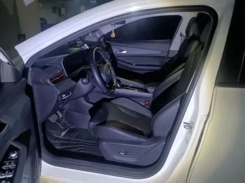2022 Geely Binray 1.5T 181HP L4 7DCT,autocango,china used car exporter,china ev exporter,chinese used car exporter,chinese used ev exporter