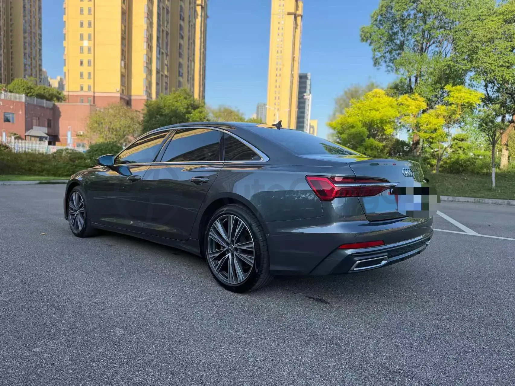 2021 Audi A6L 2.0T 224HP L4 7DCT,autocango,china used car exporter,china ev exporter,chinese used car exporter,chinese used ev exporter