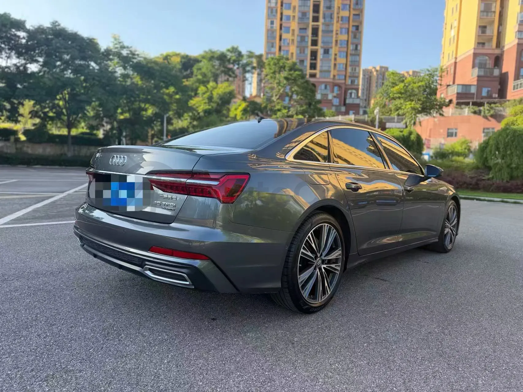 2021 Audi A6L 2.0T 224HP L4 7DCT,autocango,china used car exporter,china ev exporter,chinese used car exporter,chinese used ev exporter