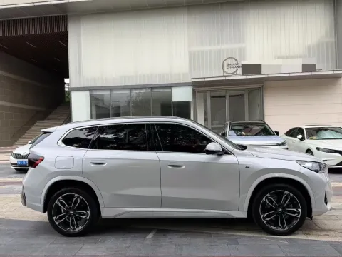 2025 BMW X1 2.0T 204HP L4 7DCT