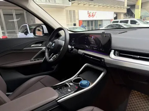 2025 BMW X1 2.0T 204HP L4 7DCT