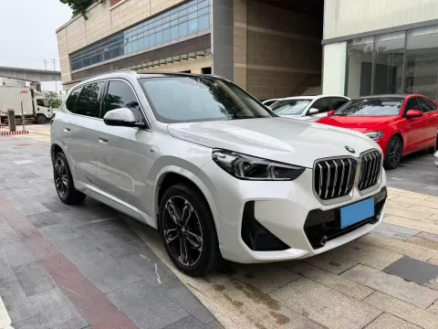 2025 BMW X1 2.0T 204HP L4 7DCT