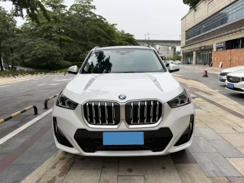 2025 BMW X1 2.0T 204HP L4 7DCT