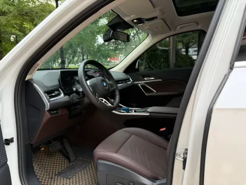 2025 BMW X1 2.0T 204HP L4 7DCT