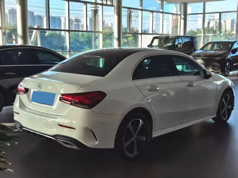 2022 Mercedes-Benz A Class 1.3T 163HP L4 7DCT