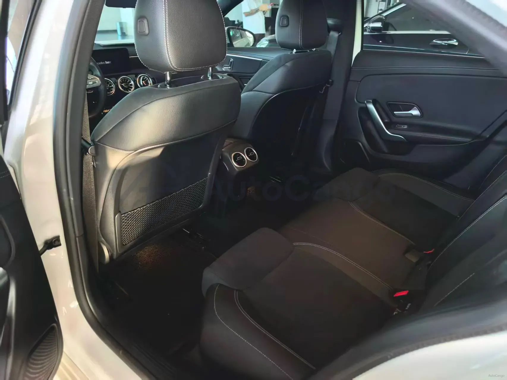 2022 Mercedes-Benz A Class 1.3T 163HP L4 7DCT,autocango,china used car exporter,china ev exporter,chinese used car exporter,chinese used ev exporter