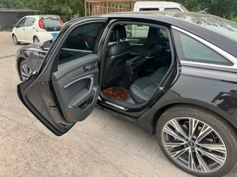 2025 Audi A6L 2.0T 245HP L4 7DCT