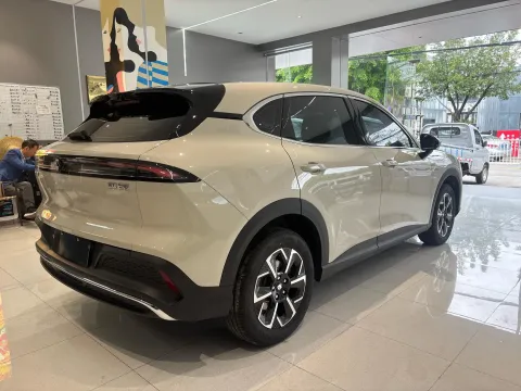 2026 BaoJun E6 BEV