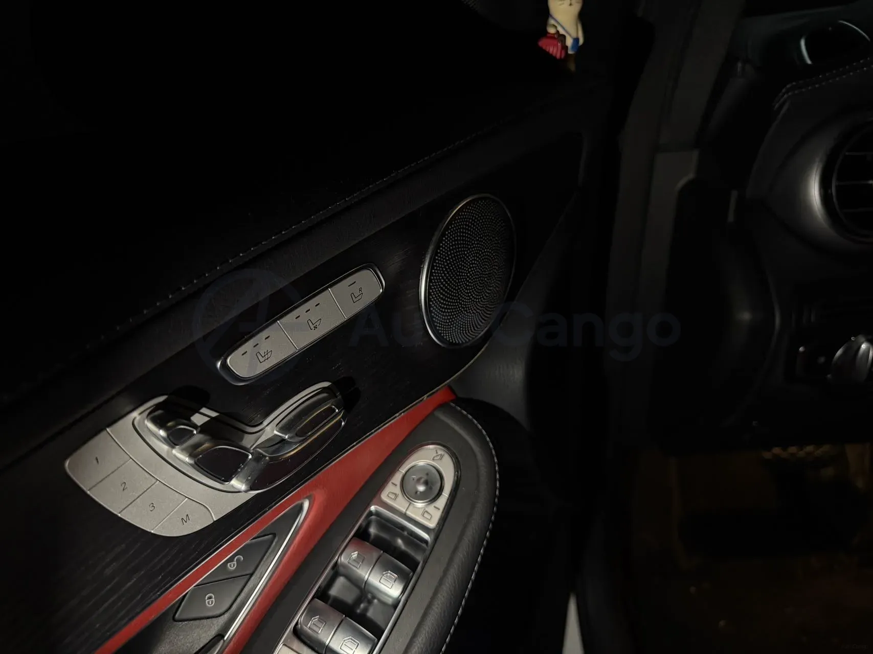 2021 Mercedes-Benz GLC Coupe 2.0T 258HP L4 9AT,autocango,china used car exporter,china ev exporter,chinese used car exporter,chinese used ev exporter