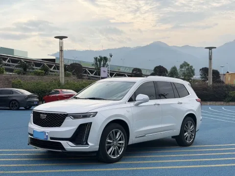 2022 CADILLAC XT6,autocango,china used car exporter,china ev exporter,chinese used car exporter,chinese used ev exporter