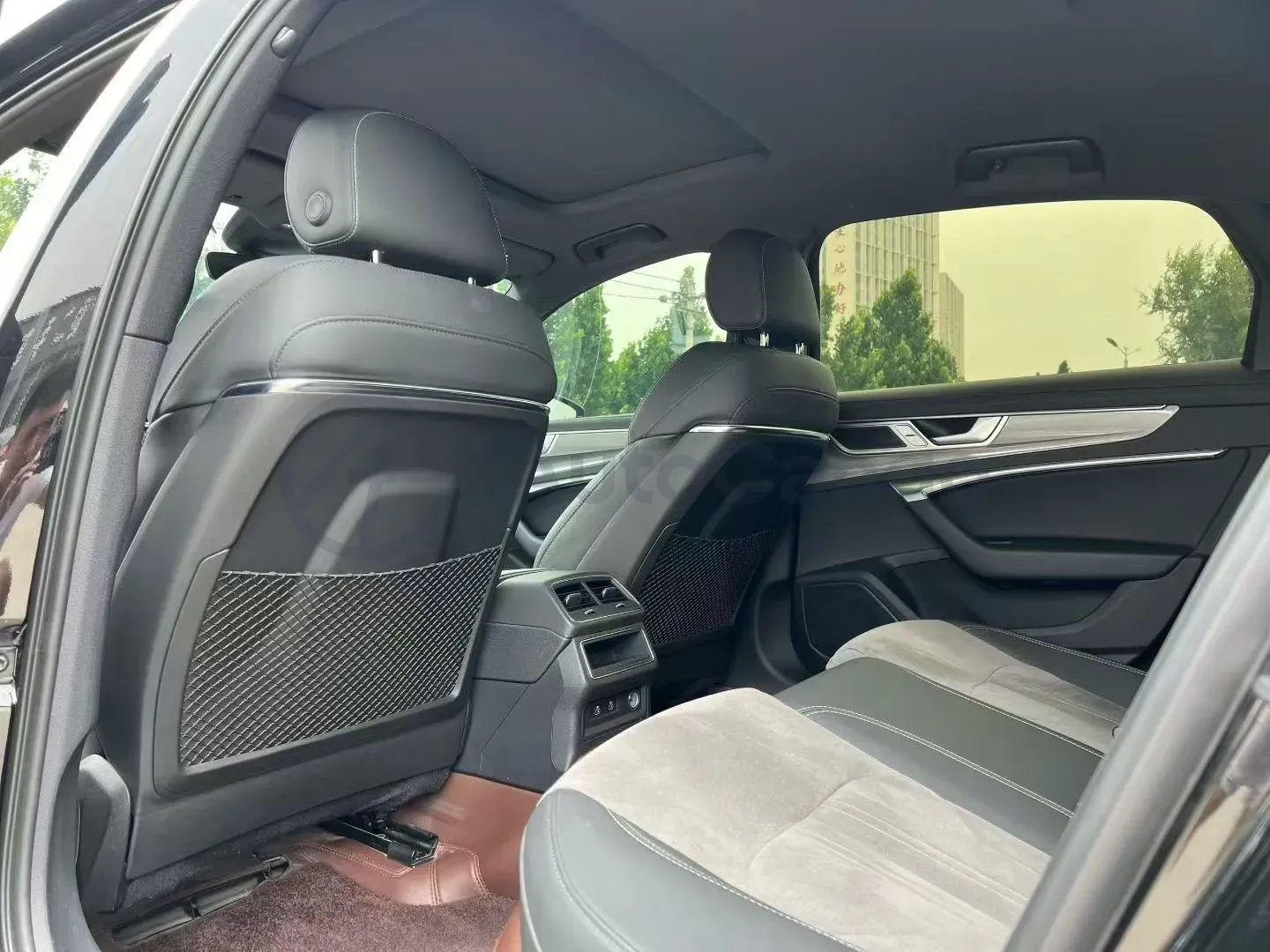 2023 Audi A6L 2.0T 190HP L4 7DCT,autocango,china used car exporter,china ev exporter,chinese used car exporter,chinese used ev exporter