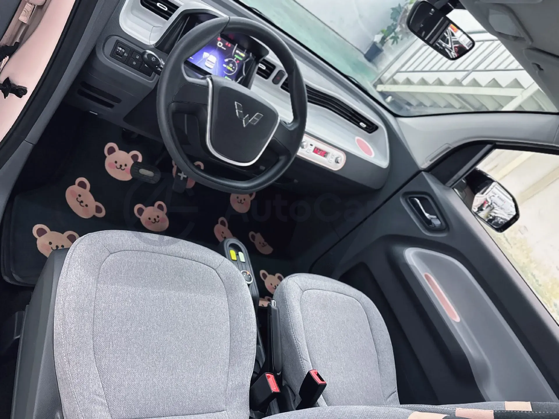 2021 WuLing HongGuang MINI EV BEV 13.9KWH,autocango,china used car exporter,china ev exporter,chinese used car exporter,chinese used ev exporter