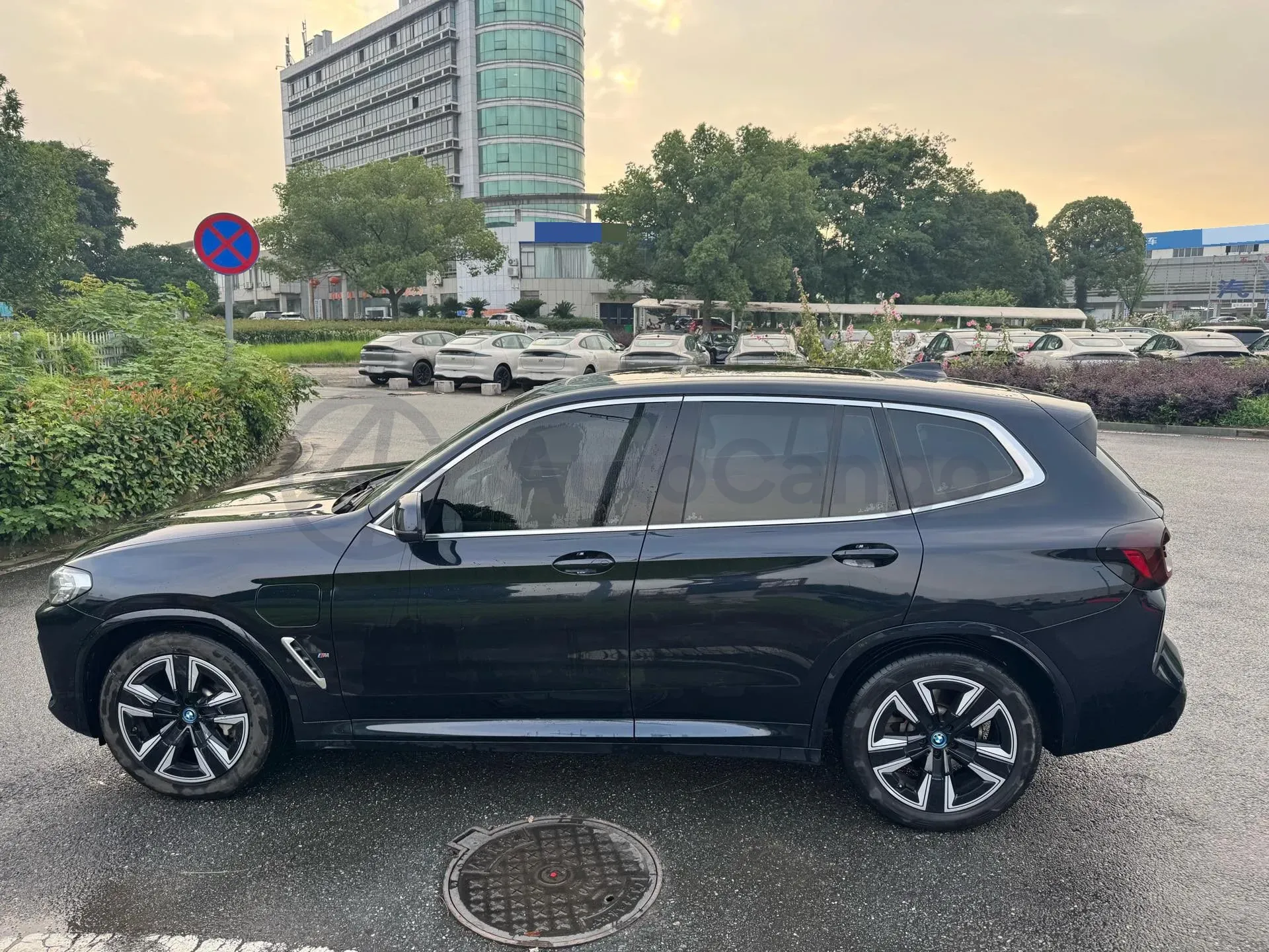 2023 BMW iX3 BEV 80KWH,autocango,china used car exporter,china ev exporter,chinese used car exporter,chinese used ev exporter