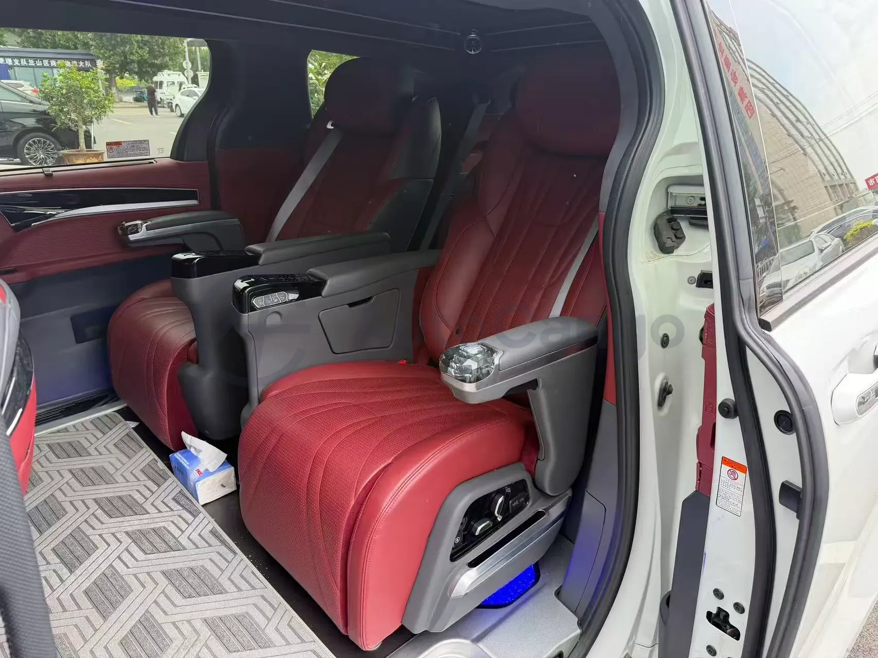 2024 Toyota Granvia 2.5L 189HP L4 E-CVT Hybrid,autocango,china used car exporter,china ev exporter,chinese used car exporter,chinese used ev exporter