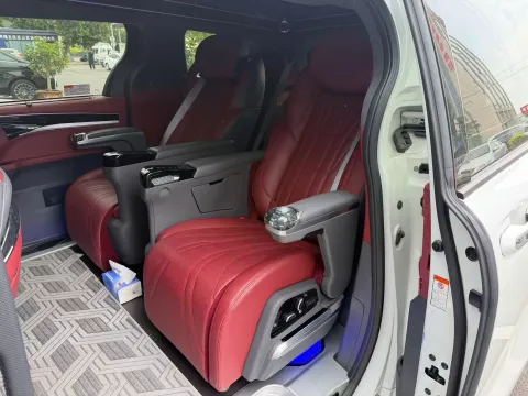 2024 Toyota Granvia 2.5L 189HP L4 E-CVT Hybrid