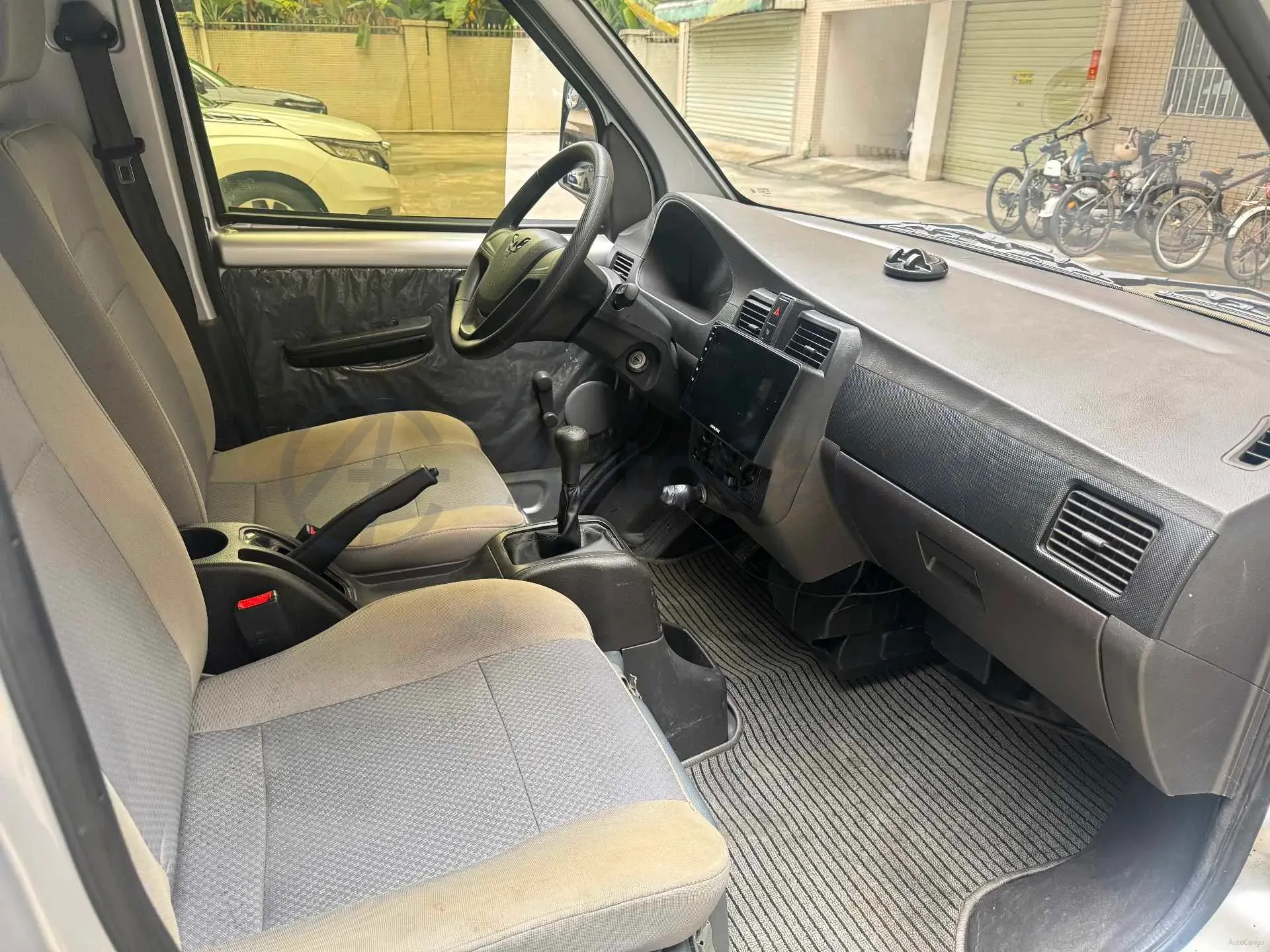 2022 WuLing RongGuang Mini Truck 1.5L 99HP L4 5MT,autocango,china used car exporter,china ev exporter,chinese used car exporter,chinese used ev exporter