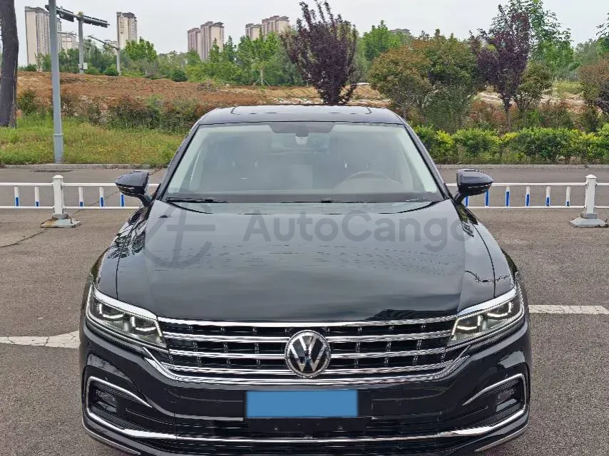 2021 Volkswagen Phideon 2.0T 224HP L4 7DCT,autocango,china used car exporter,china ev exporter,chinese used car exporter,chinese used ev exporter