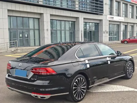 2021 Volkswagen Phideon 2.0T 224HP L4 7DCT
