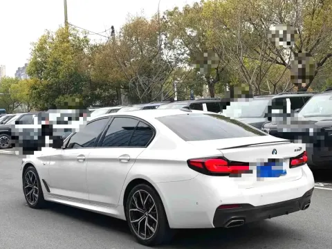 2022 BMW 5 Series 2.0T 252HP L4 8AT