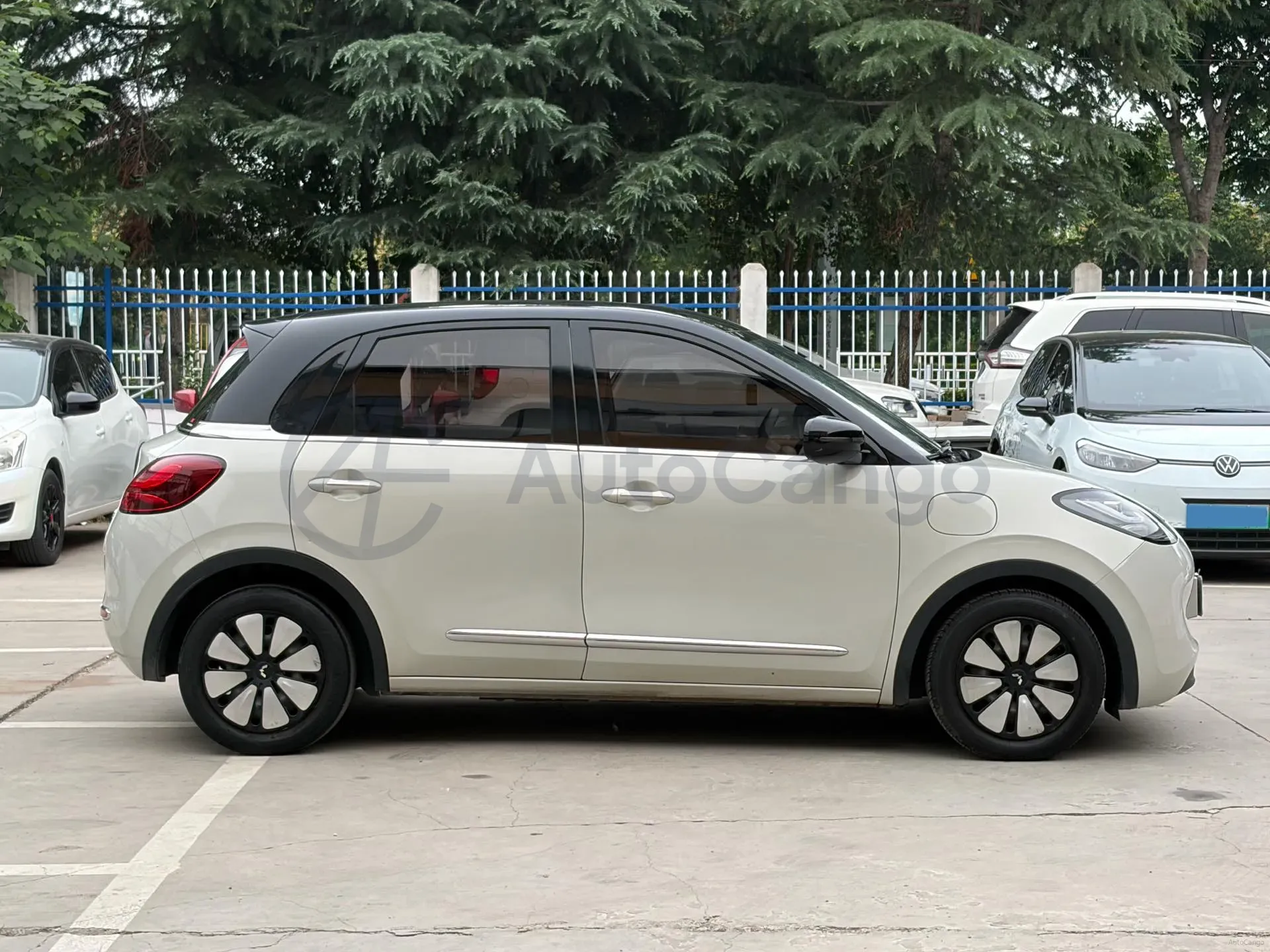 2023 WuLing BinGuo BEV 31.9KWH,autocango,china used car exporter,china ev exporter,chinese used car exporter,chinese used ev exporter