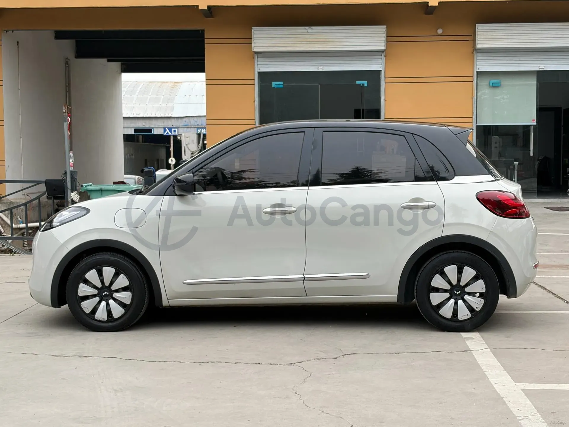 2023 WuLing BinGuo BEV 31.9KWH,autocango,china used car exporter,china ev exporter,chinese used car exporter,chinese used ev exporter