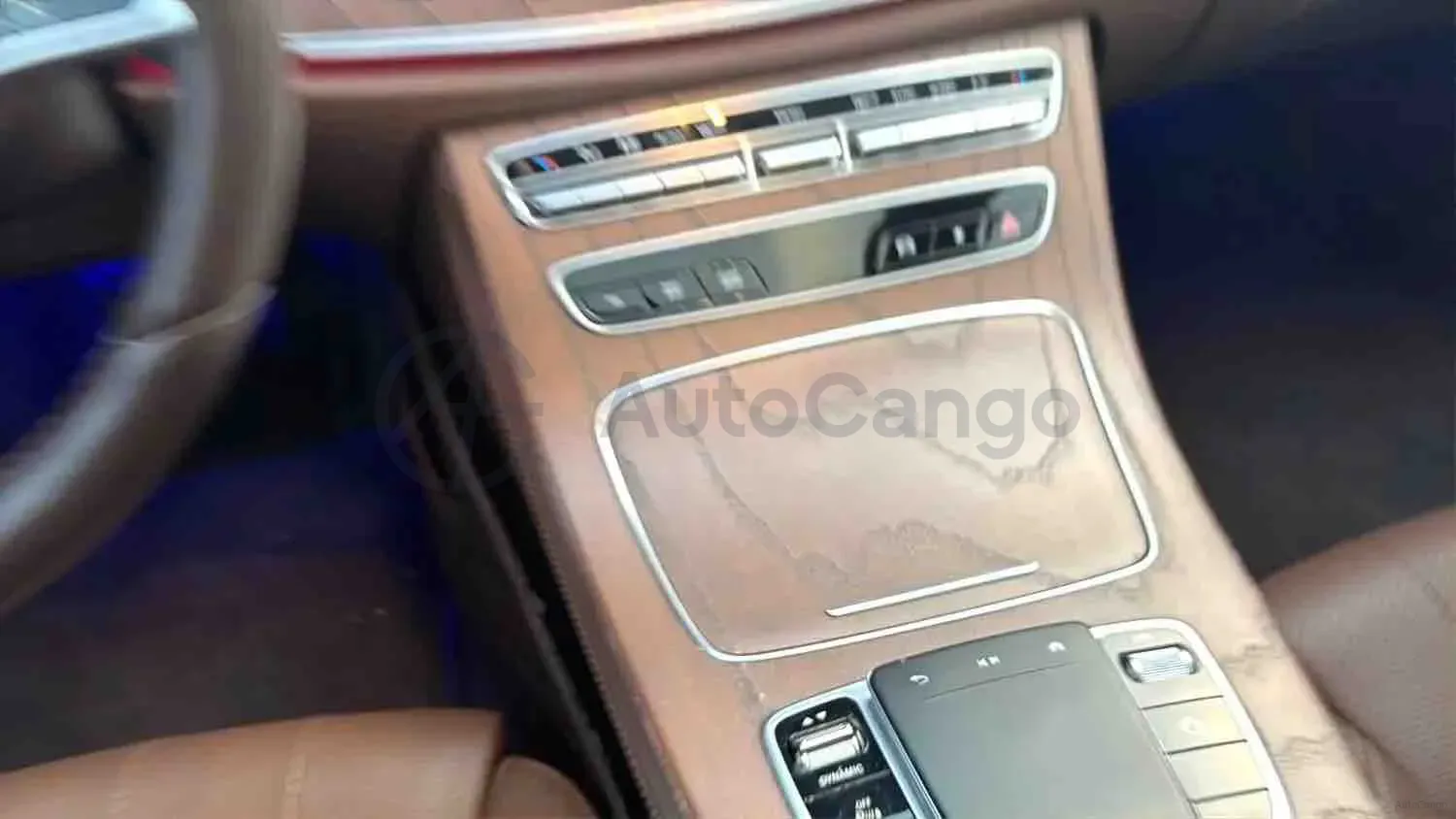 2022 Mercedes-Benz GLC Class 2.0T 258HP L4 9AT,autocango,china used car exporter,china ev exporter,chinese used car exporter,chinese used ev exporter
