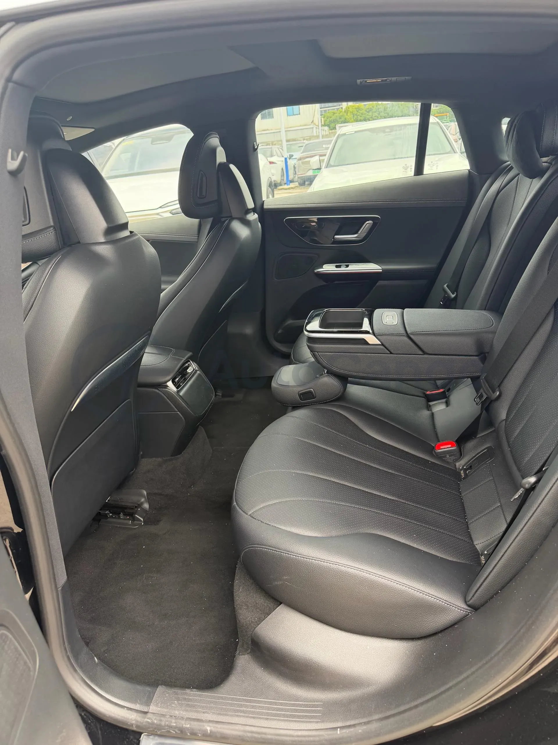 2022 Mercedes-Benz EQE Class BEV 96.1KWH,autocango,china used car exporter,china ev exporter,chinese used car exporter,chinese used ev exporter
