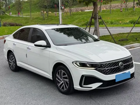 2023 Volkswagen Lavida 1.5L 110HP L4 6AT