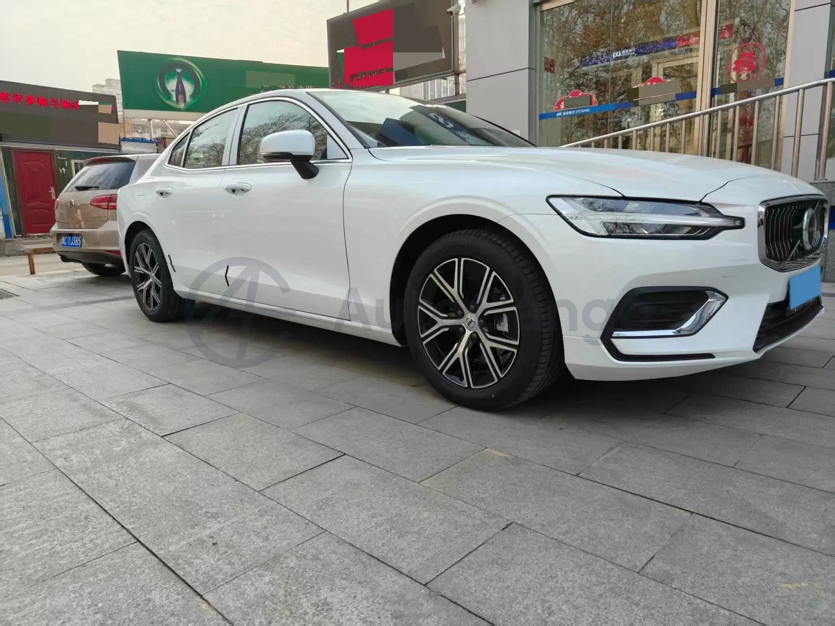 2026 Volvo S60 2.0T 197HP L4 7DCT,autocango,china used car exporter,china ev exporter,chinese used car exporter,chinese used ev exporter
