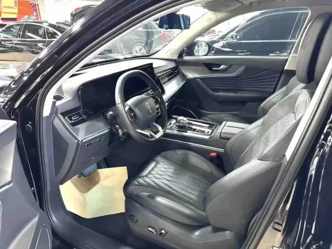 2023 HongQi HS5 2.0T 252HP L4 8AT
