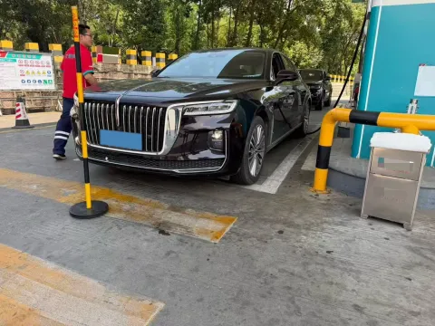 2022 HongQi H9 2.0T 252HP L4 7DCT